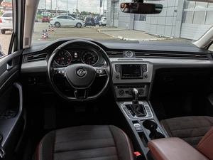 Седан Volkswagen Passat 2016 года, 1885000 рублей, Краснодар