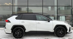 Внедорожник Toyota RAV4 2021 года, 3805000 рублей, Красноярск