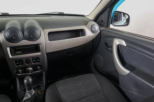 Седан Renault Logan 2011 года, 479000 рублей, Пермь