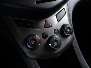 Хетчбэк Chevrolet Aveo 2012 года, 799000 рублей, Волгоград