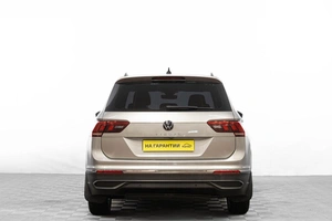Внедорожник Volkswagen Tiguan 2021 года, 2599000 рублей, Барнаул
