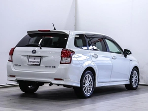 Универсал Toyota Corolla Fielder 2013 года, 1250000 рублей, Красноярск