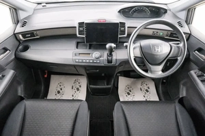 Минивэн Honda Freed 2012 года, 1099000 рублей, Красноярск