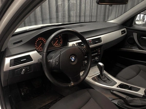Седан BMW 3 серия 2011 года, 1050000 рублей, Красноярск