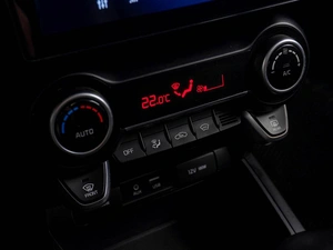 Седан Kia Rio 2018 года, 1349000 рублей, Тюмень