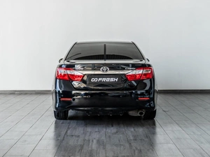 Седан Toyota Camry 2012 года, 1599000 рублей, Саратов