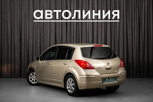 Хетчбэк Nissan Tiida 2010 года, 790000 рублей, Красноярск