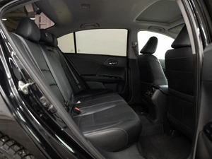 Седан Honda Accord 2017 года, 2170000 рублей, Красноярск