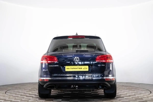 Внедорожник Volkswagen Touareg 2015 года, 3200000 рублей, Пермь