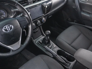 Седан Toyota Corolla 2013 года, 1099000 рублей, Сургут