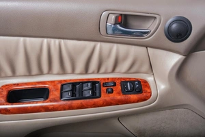 Седан Toyota Camry 2003 года, 729000 рублей, Томск