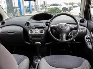 Хетчбэк Toyota Vitz 2003 года, 465000 рублей, Краснодар