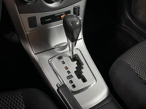 Седан Toyota Corolla 2012 года, 898900 рублей, Казань