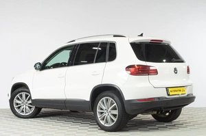 Внедорожник Volkswagen Tiguan 2013 года, 1679000 рублей, Челябинск