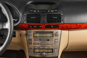 Седан Toyota Avensis 2006 года, 1049000 рублей, Тюмень