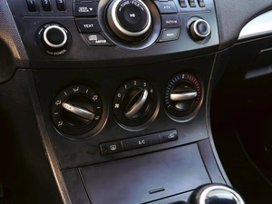 Седан Mazda 3 2012 года, 1148000 рублей, Краснодар