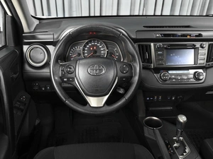 Внедорожник Toyota RAV4 2015 года, 1920000 рублей, Ставрополь