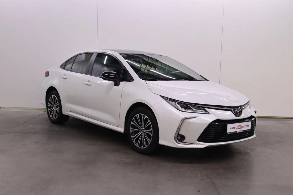 Седан Toyota Corolla 2019 года, 2360000 рублей, Брянск