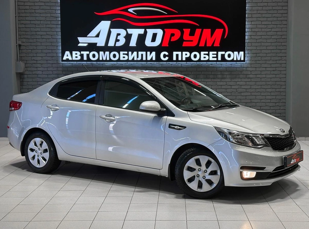 Седан Kia Rio 2016 года, 1100000 рублей, Красноярск