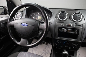 Хетчбэк Ford Fiesta 2008 года, 269000 рублей, Оренбург