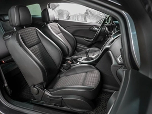 Хетчбэк Opel Astra GTC 2012 года, 999000 рублей, Воронеж