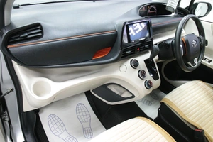 Минивэн Toyota Sienta 2018 года, 1293000 рублей, Солонцы