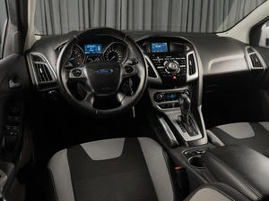 Хетчбэк Ford Focus 2012 года, 819000 рублей, Тюмень