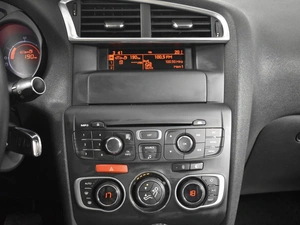 Седан Citroen C4 2011 года, 699900 рублей, Казань