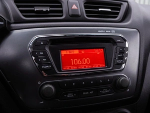 Седан Kia Rio 2012 года, 990000 рублей, Волгоград