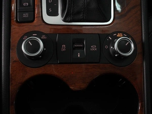 Внедорожник Volkswagen Touareg 2010 года, 1650000 рублей, Минеральные Воды