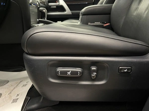 Внедорожник Toyota Land Cruiser 2019 года, 5000000 рублей, Красноярск