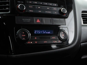 Внедорожник Mitsubishi Outlander 2016 года, 1879050 рублей, Москва