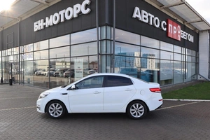 Седан Kia Rio 2015 года, 1350000 рублей, Мирное