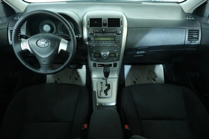 Седан Toyota Corolla 2010 года, 839000 рублей, Омск