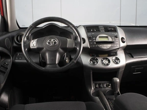 Внедорожник Toyota RAV4 2007 года, 1140000 рублей, Омск