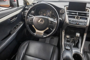 Внедорожник Lexus NX 2016 года, 2699000 рублей, Барнаул