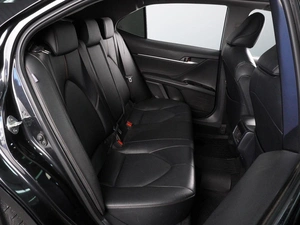 Седан Toyota Camry 2023 года, 3499000 рублей, Красный Пахарь