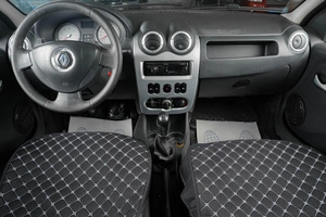 Седан Renault Logan 2011 года, 479000 рублей, Тюмень