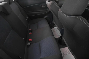 Хетчбэк Toyota Vitz 2018 года, 999000 рублей, Кемерово