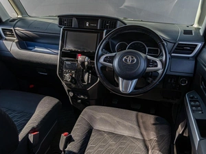 Хетчбэк Toyota Tank 2017 года, 1149000 рублей, Краснодар
