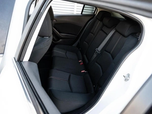 Хетчбэк Mazda Axela 2017 года, 1710000 рублей, Краснодар