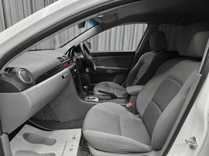 Седан Mazda Axela 2005 года, 499000 рублей, Красноярск