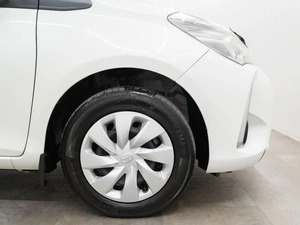 Хетчбэк Toyota Vitz 2019 года, 1030000 рублей, Красноярск