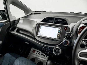 Хетчбэк Honda Fit 2010 года, 850000 рублей, Красноярск