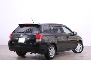 Универсал Toyota Corolla Fielder 2014 года, 1599000 рублей, Омск