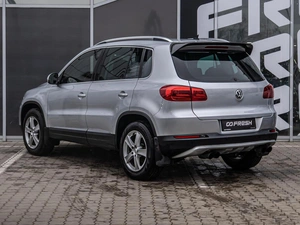 Внедорожник Volkswagen Tiguan 2011 года, 1430000 рублей, Краснодар