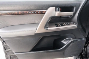 Внедорожник Toyota Land Cruiser 2010 года, 3499000 рублей, Красноярск