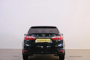 Седан Toyota Corolla 2014 года, 1399000 рублей, Омск