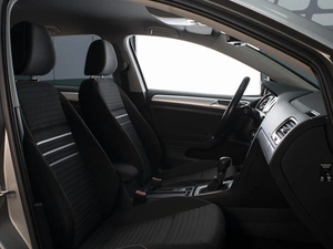 Хетчбэк Volkswagen Golf 2014 года, 1330000 рублей, Омск