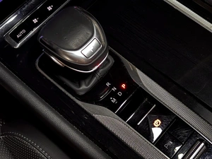 Седан Hongqi H5 2024 года, 2700000 рублей, Санкт-Петербург